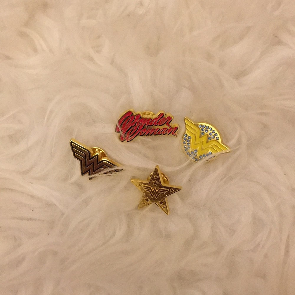 Wonder Woman set 4 pins